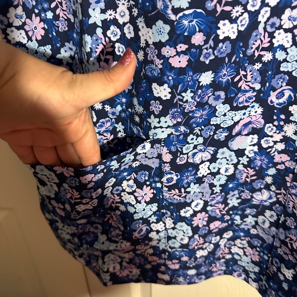 MedCouture Floral Print Scrub Top - Picture 4 of 4
